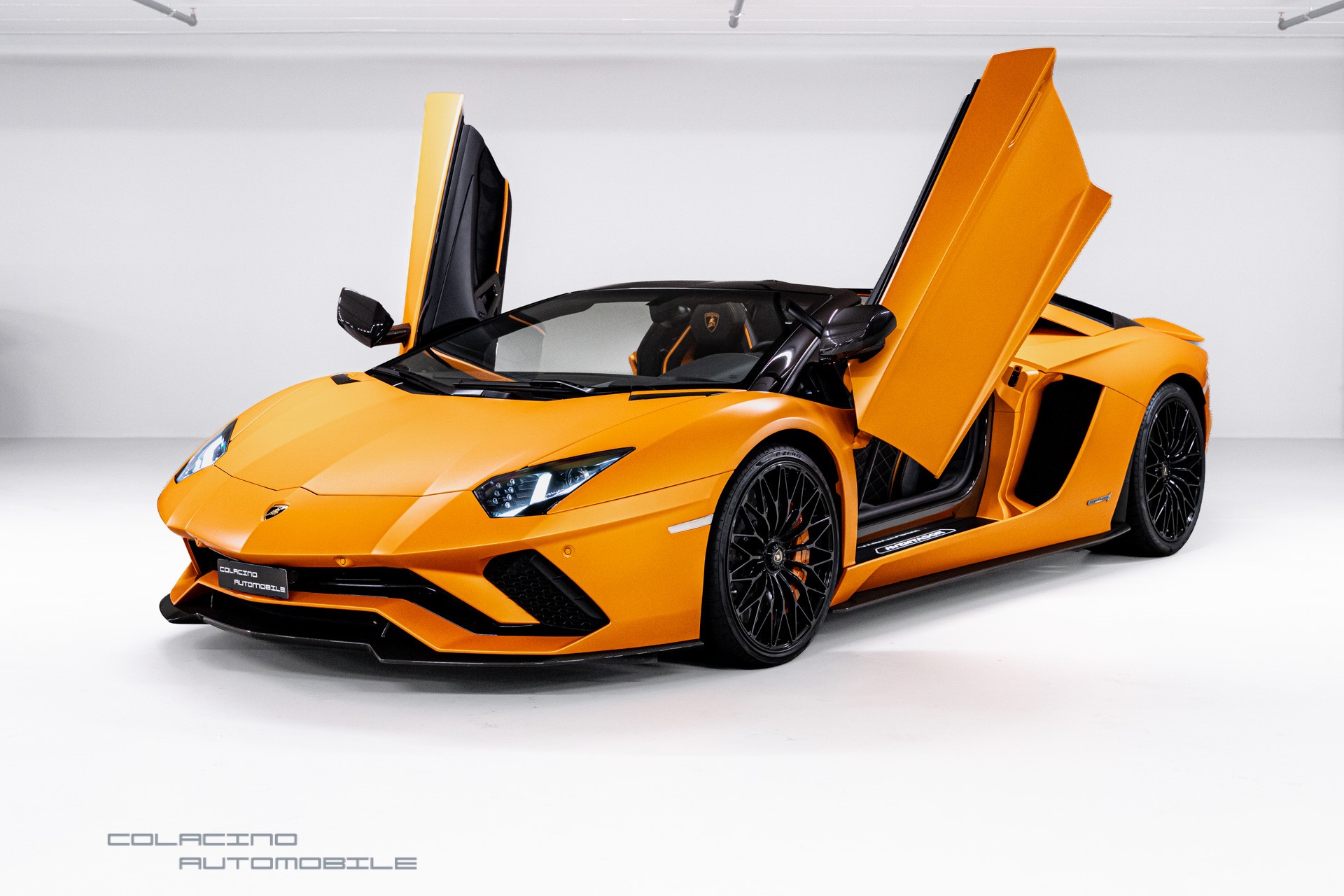 LAMBORGHINI Aventador S LP740-4 Roadster E-Gear-image-1
