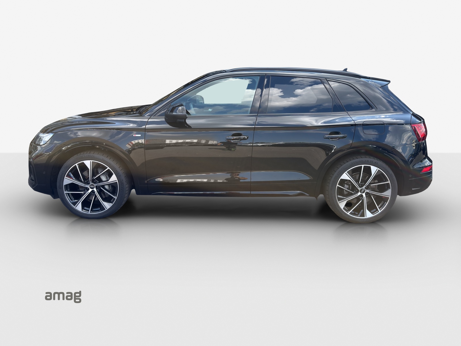 AUDI Q5 50 TFSI e PHEV S line quattro S-tronic-image-1