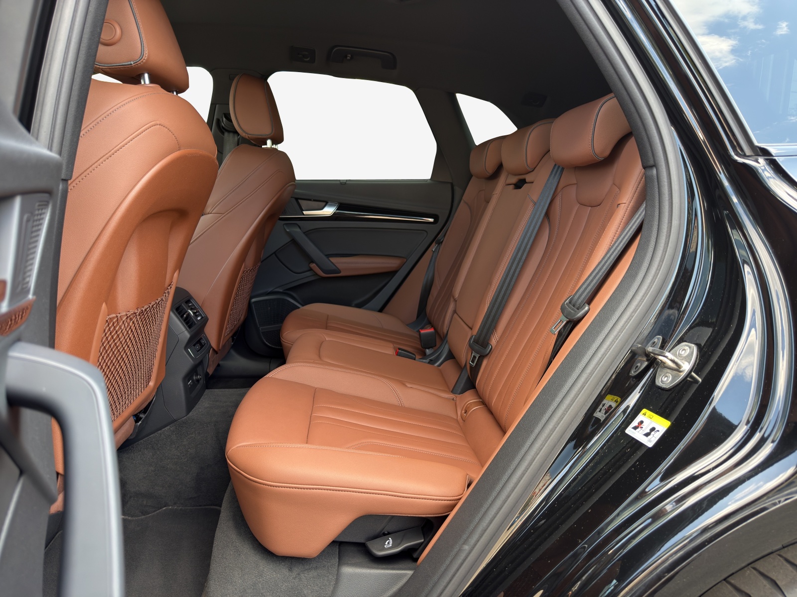 AUDI Q5 50 TFSI e PHEV S line quattro S-tronic-image-12