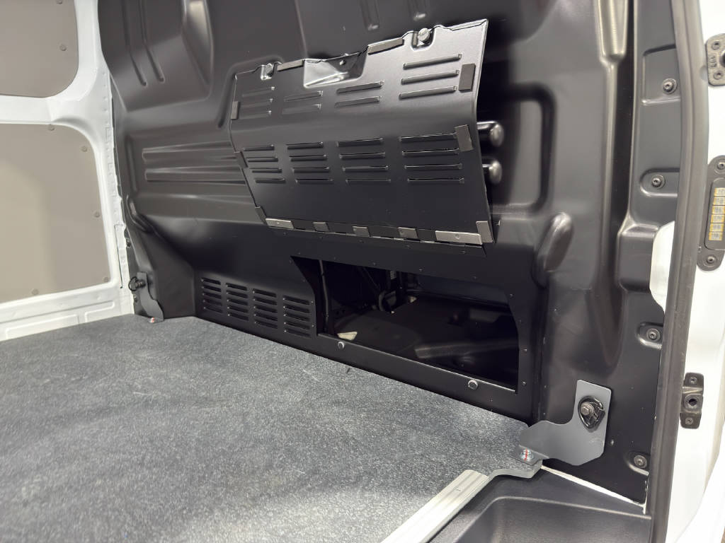 FORD Transit Custom Van 320 L1 2.5 Duratec 233 PS Trend PHEV-image-14