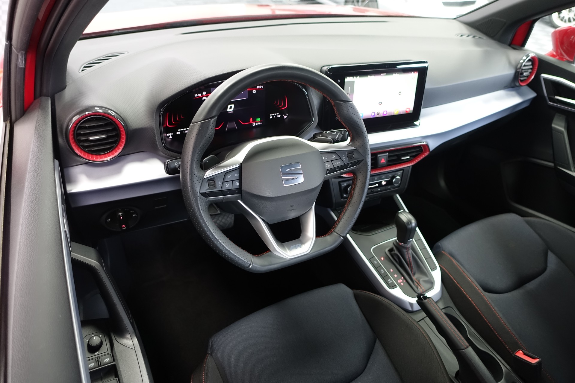 SEAT Arona 1.0 TSI FR DSG-image-11