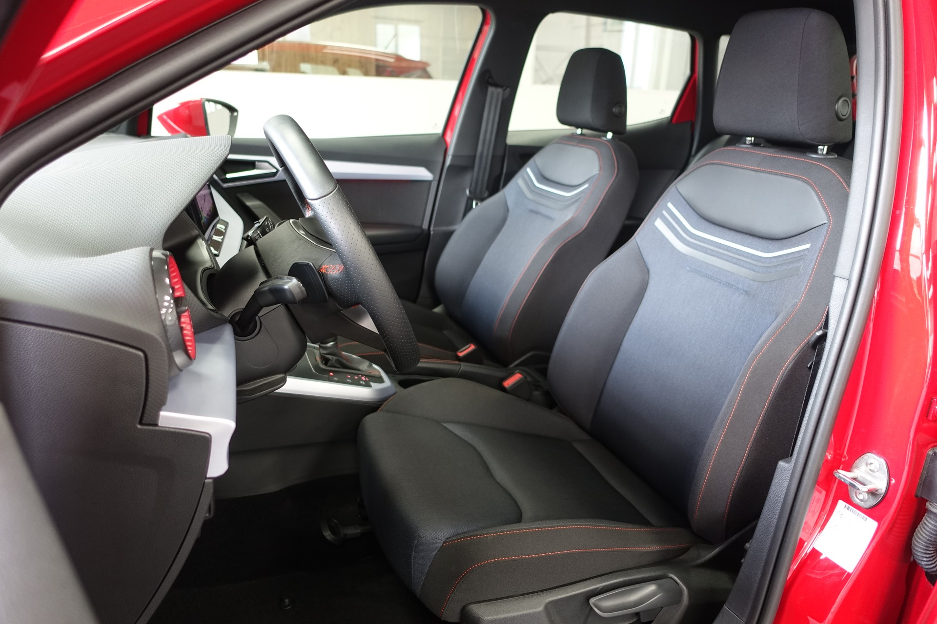 SEAT Arona 1.0 TSI FR DSG-image-13