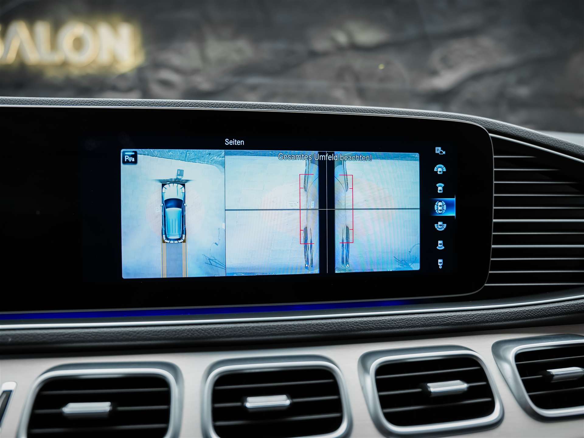 MERCEDES-BENZ GLE 300 d 4Matic AMG Line 9G-Tronic *CH Fahrzeug*7 Plätzer*AHK*-image-42