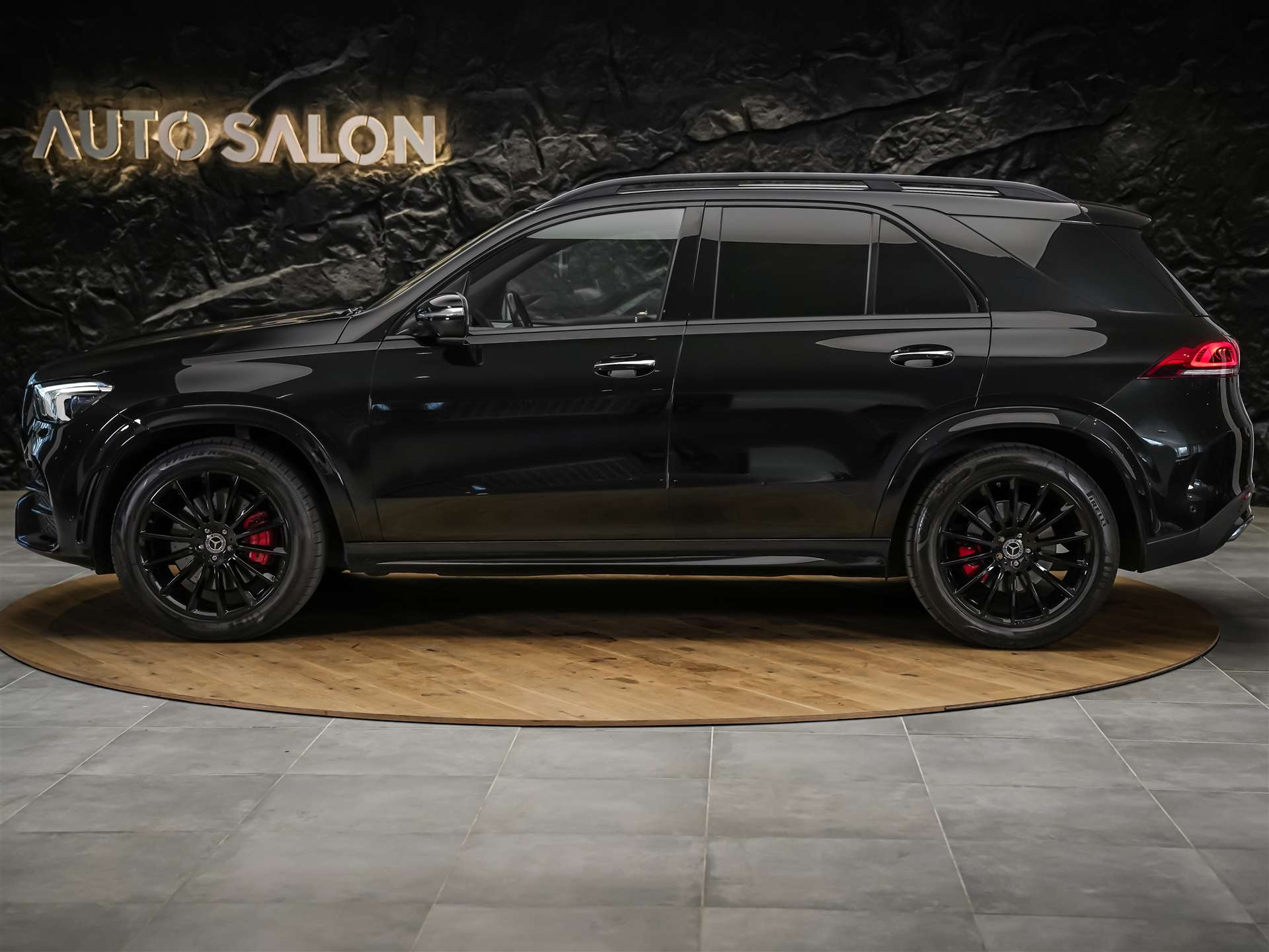 MERCEDES-BENZ GLE 300 d 4Matic AMG Line 9G-Tronic *CH Fahrzeug*7 Plätzer*AHK*-image-1