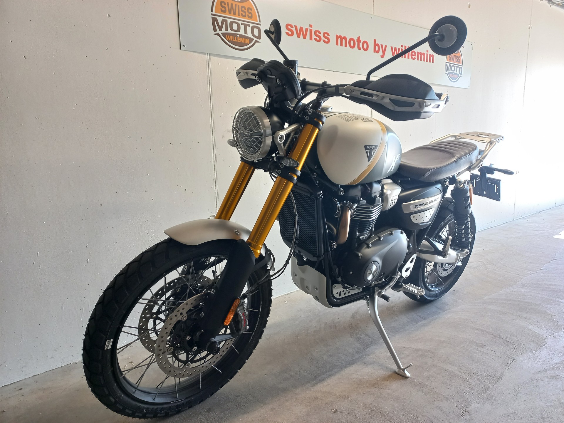 TRIUMPH Scrambler 1200 XE-showroom-element-2