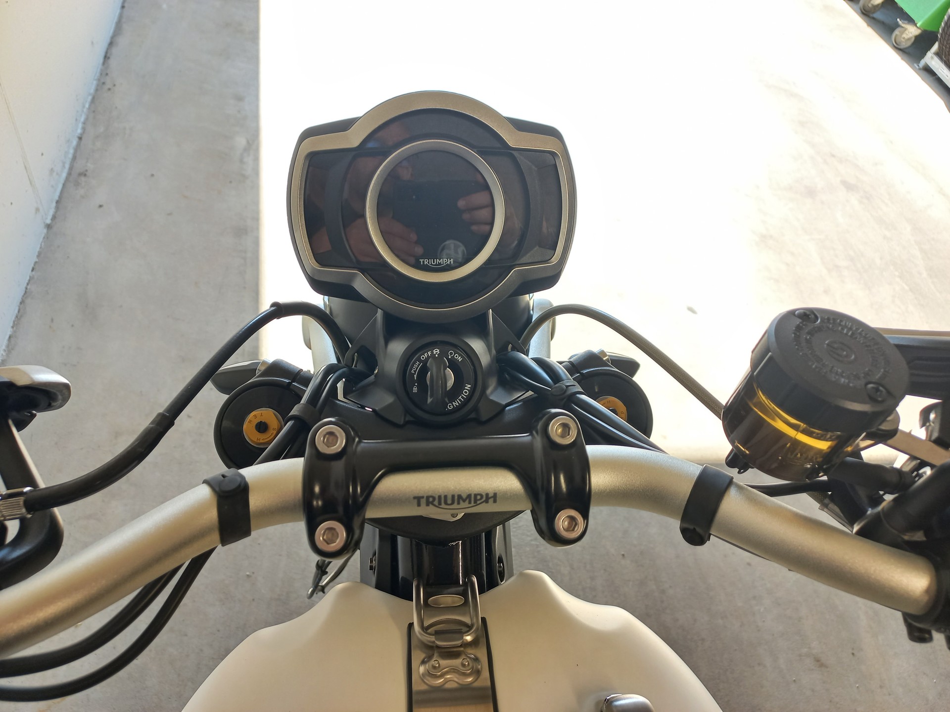 TRIUMPH Scrambler 1200 XE-showroom-element-3