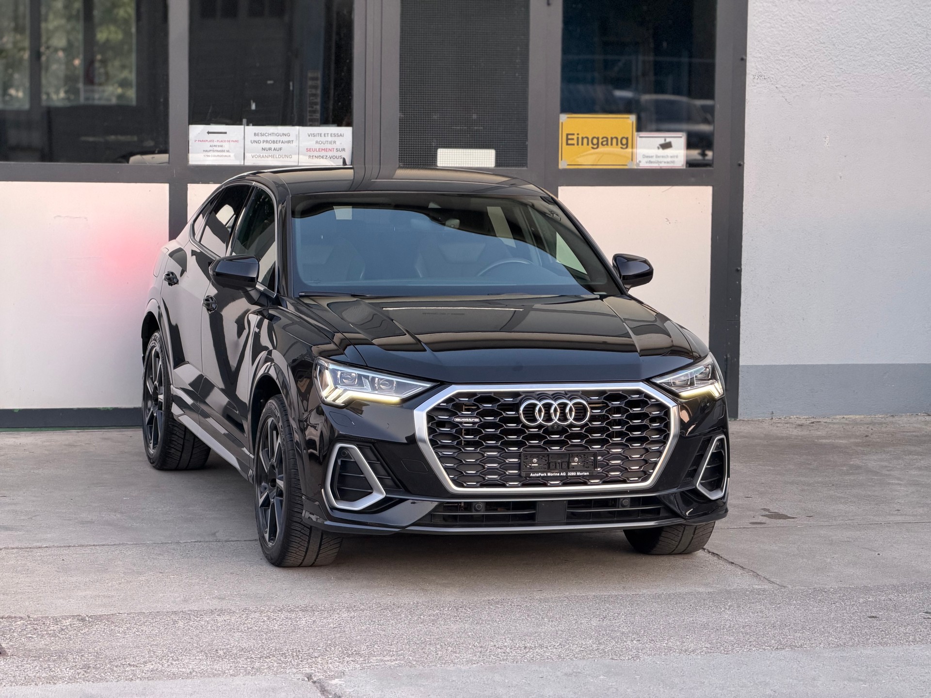 AUDI Q3 Sportback 45 TFSI S line quattro S-tronic-image-3