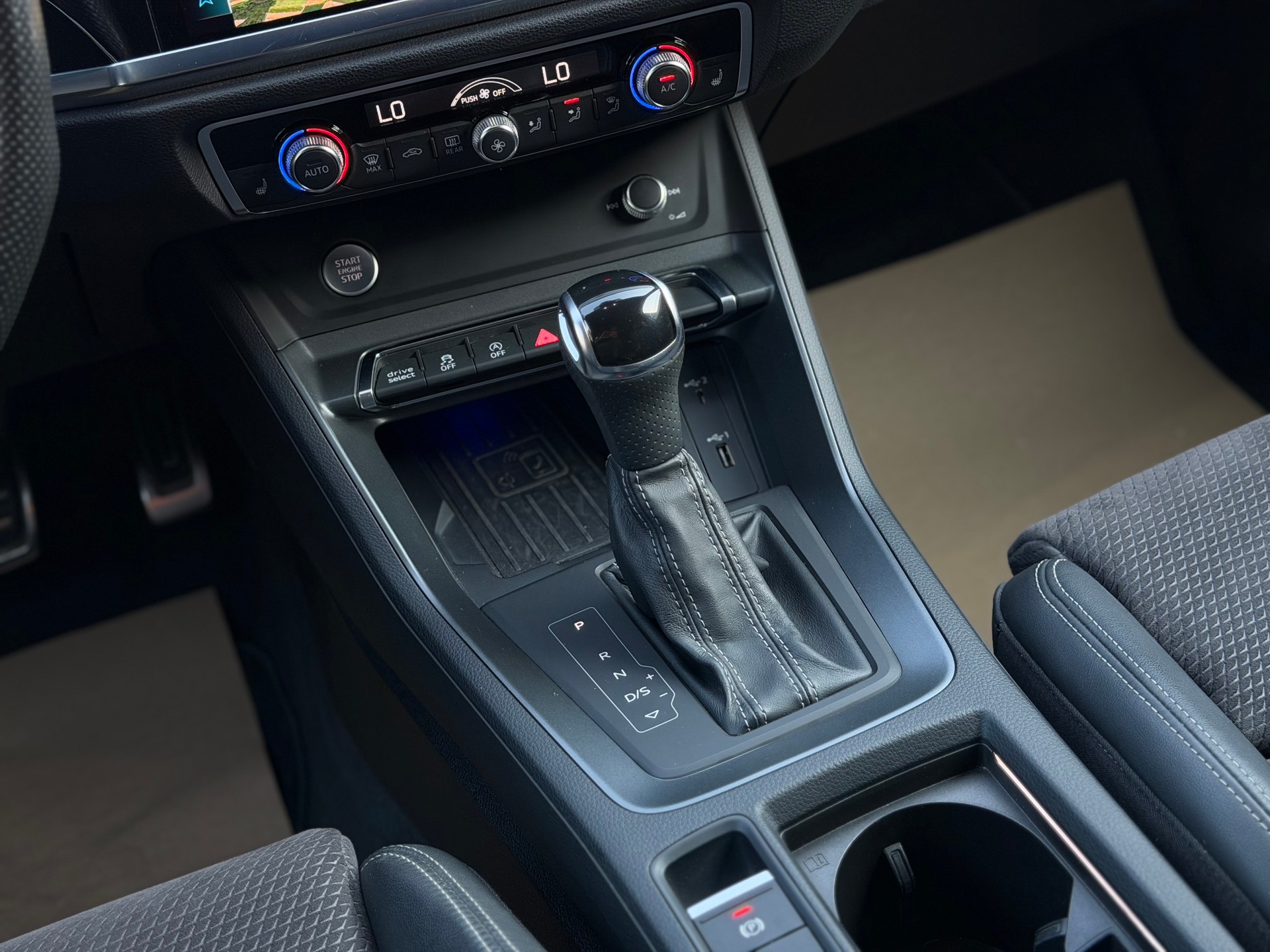 AUDI Q3 Sportback 45 TFSI S line quattro S-tronic-image-17
