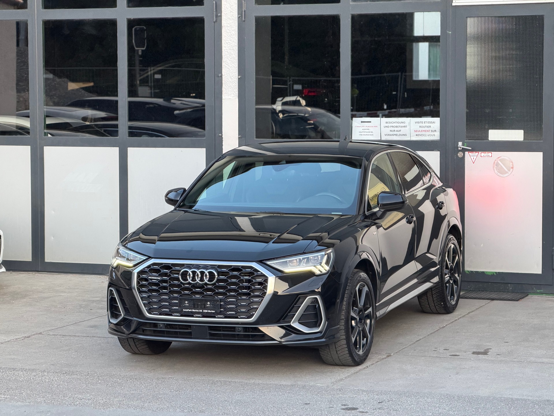 AUDI Q3 Sportback 45 TFSI S line quattro S-tronic-image-1