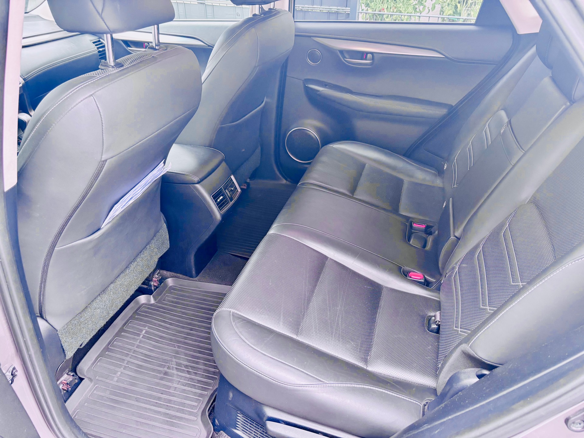LEXUS 300h Comfort-image-5