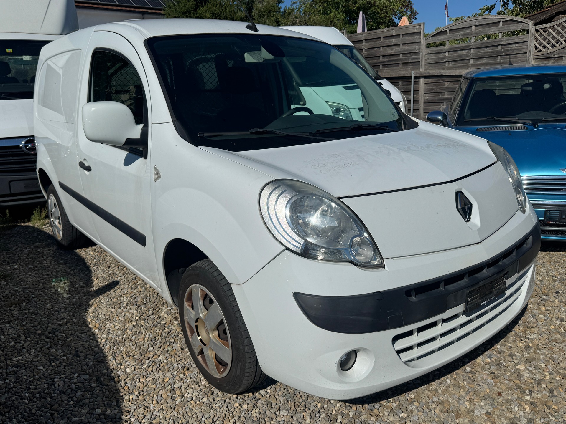 RENAULT Kangoo 1.6 105 Business A-image-1