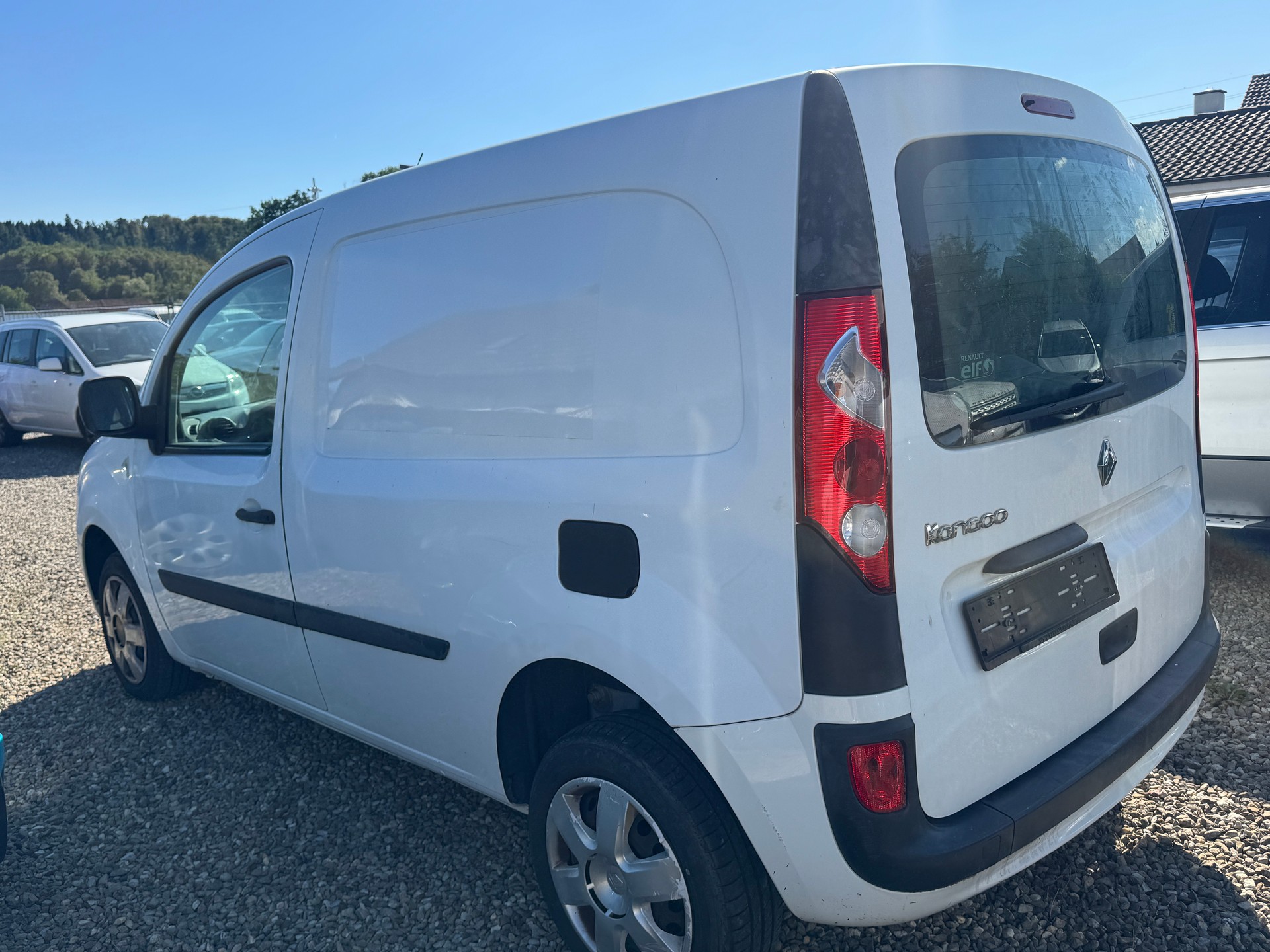 RENAULT Kangoo 1.6 105 Business A-image-4