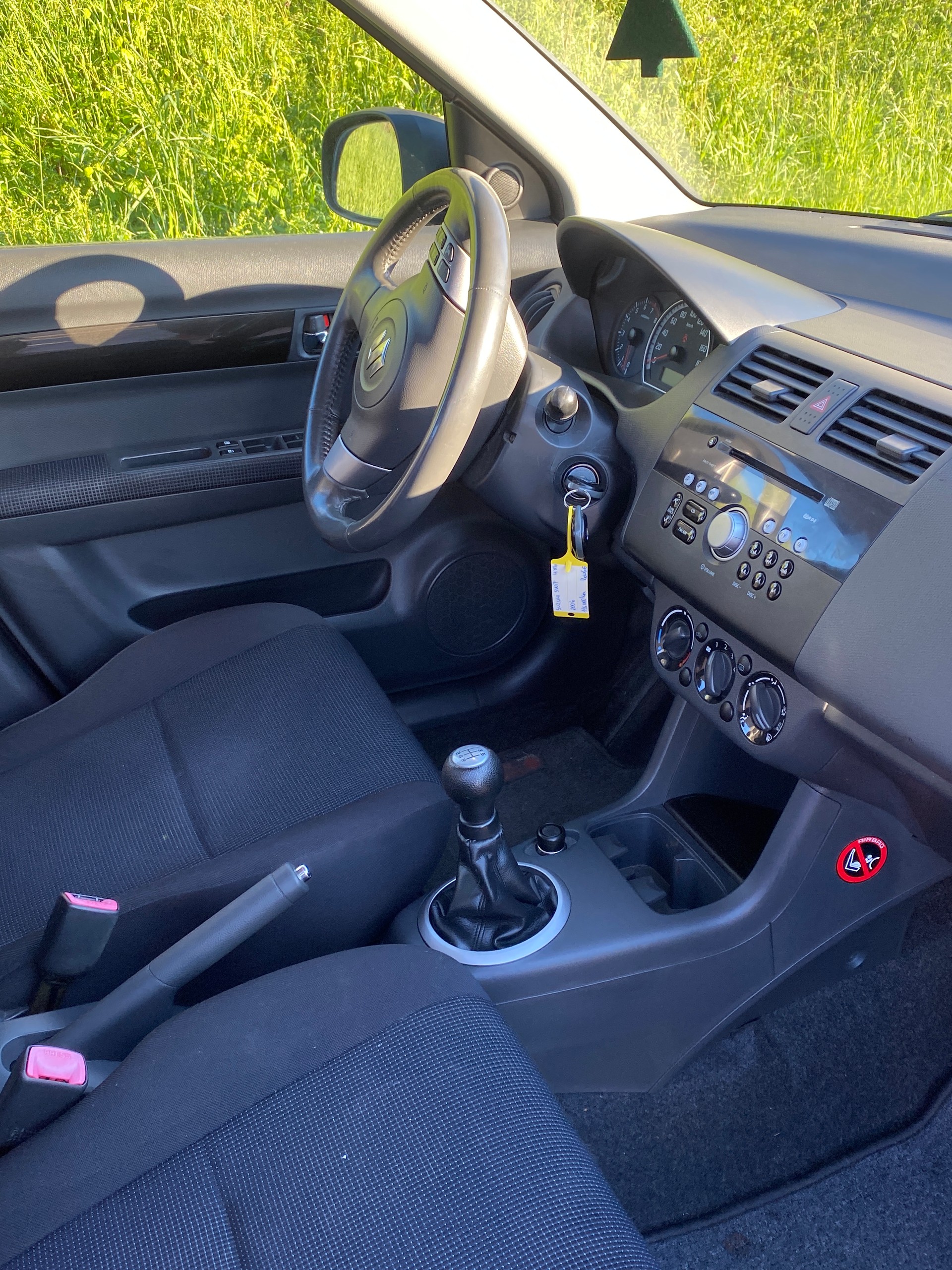 SUZUKI Swift 1.3i 16V GL 4x4-image-7
