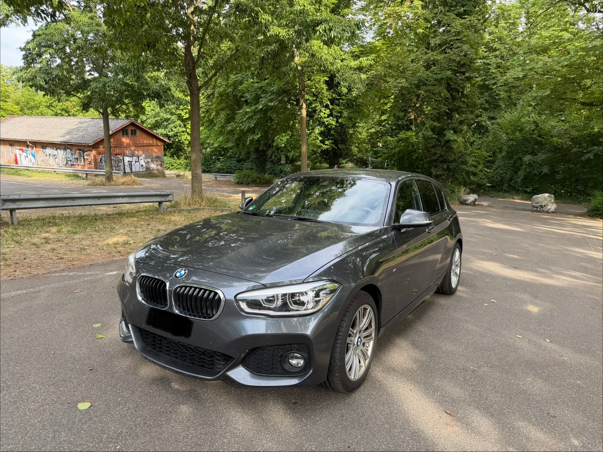 BMW BMW 120i Edition M Sport (Limousine)-image-0