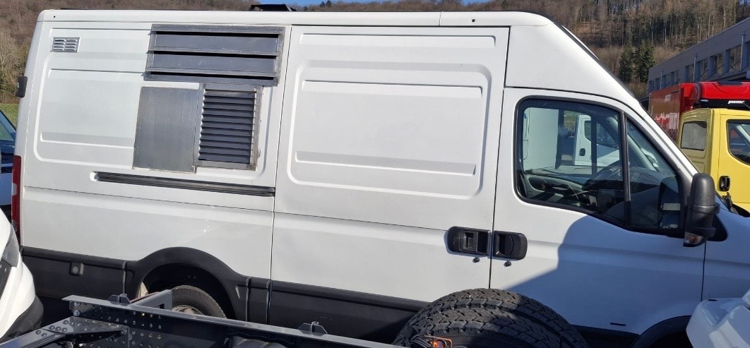 IVECO 50C15V - 12m3-image-1