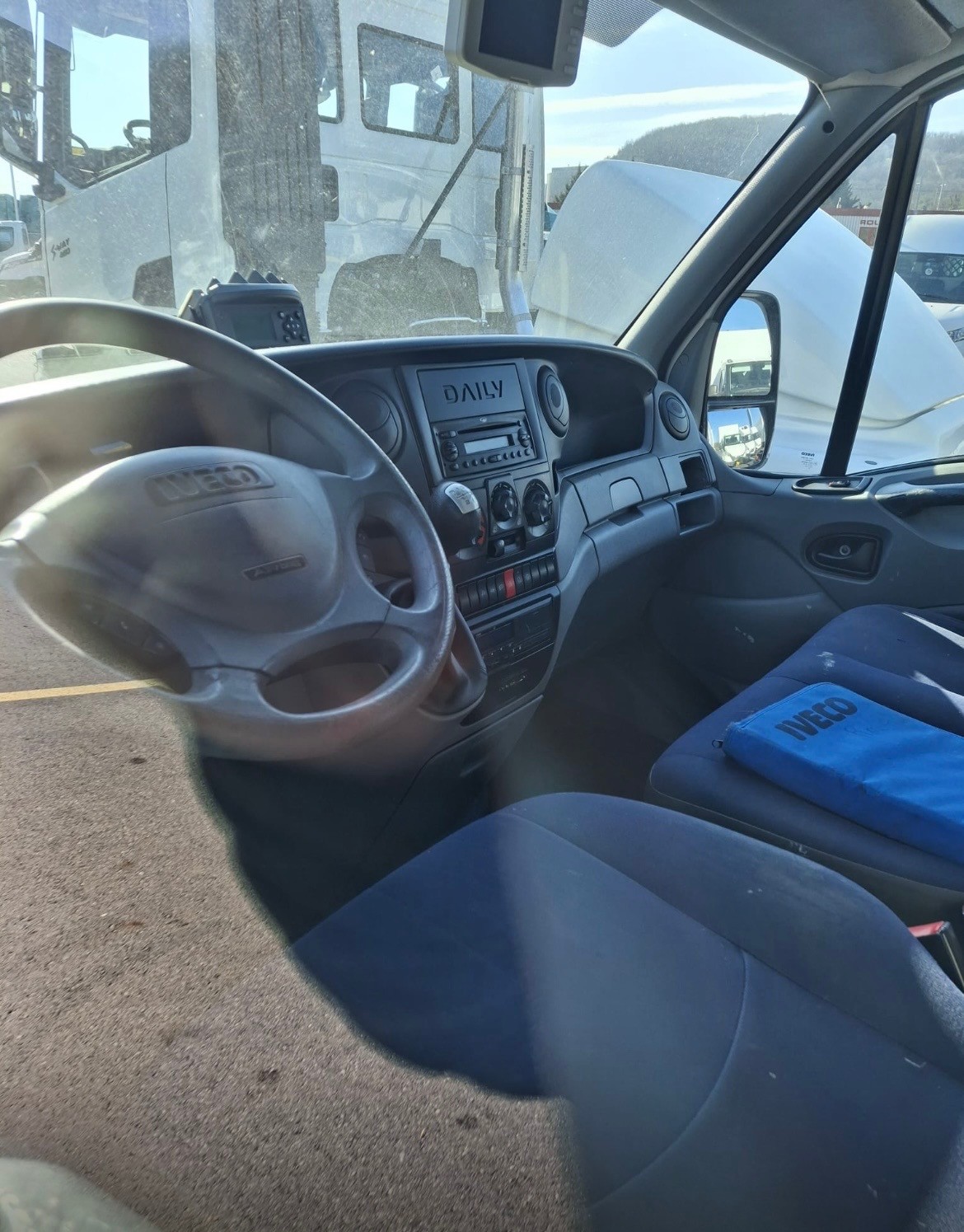 IVECO 50C15V - 12m3-image-2