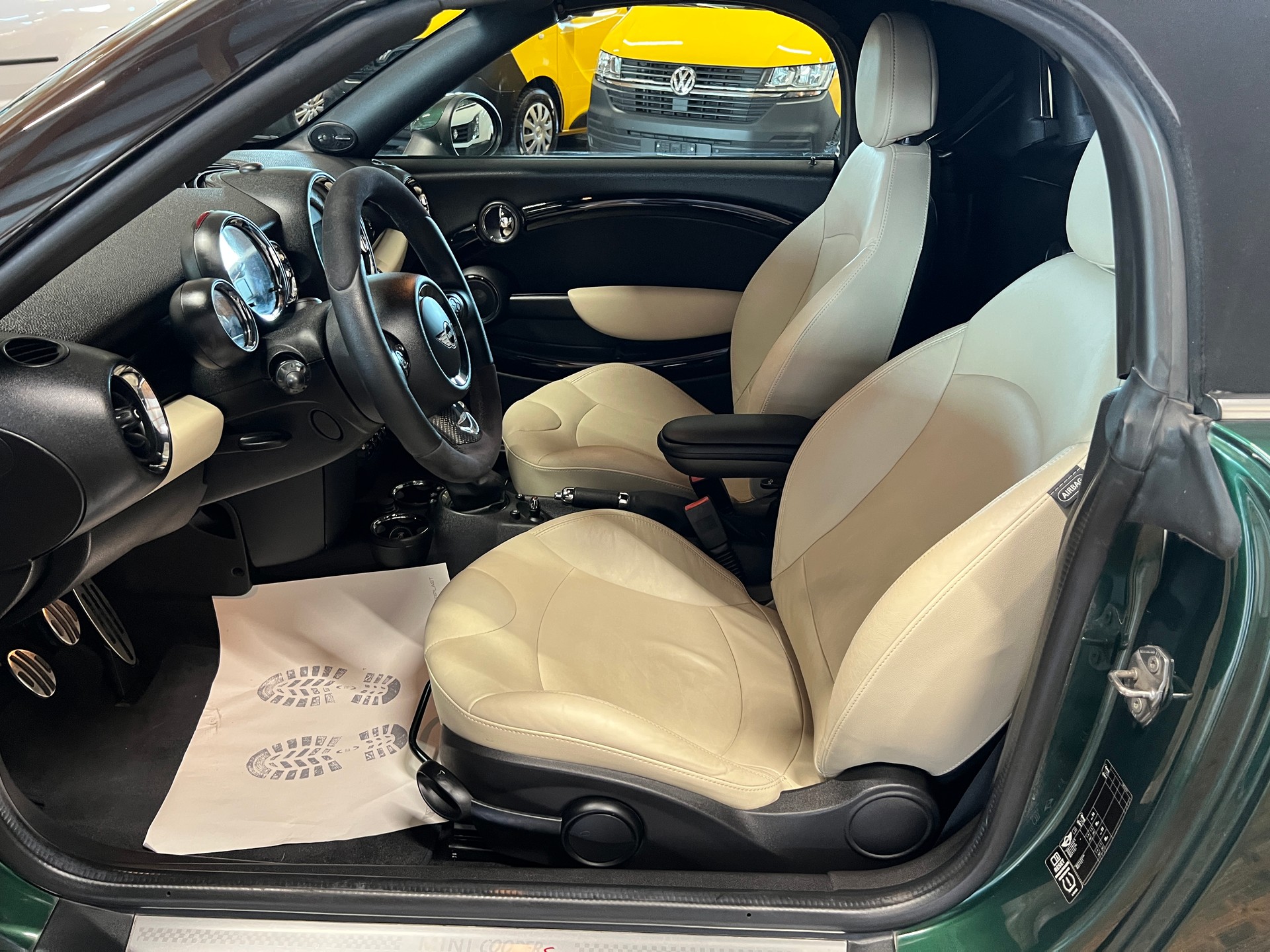 MINI Cooper S Roadster-image-11