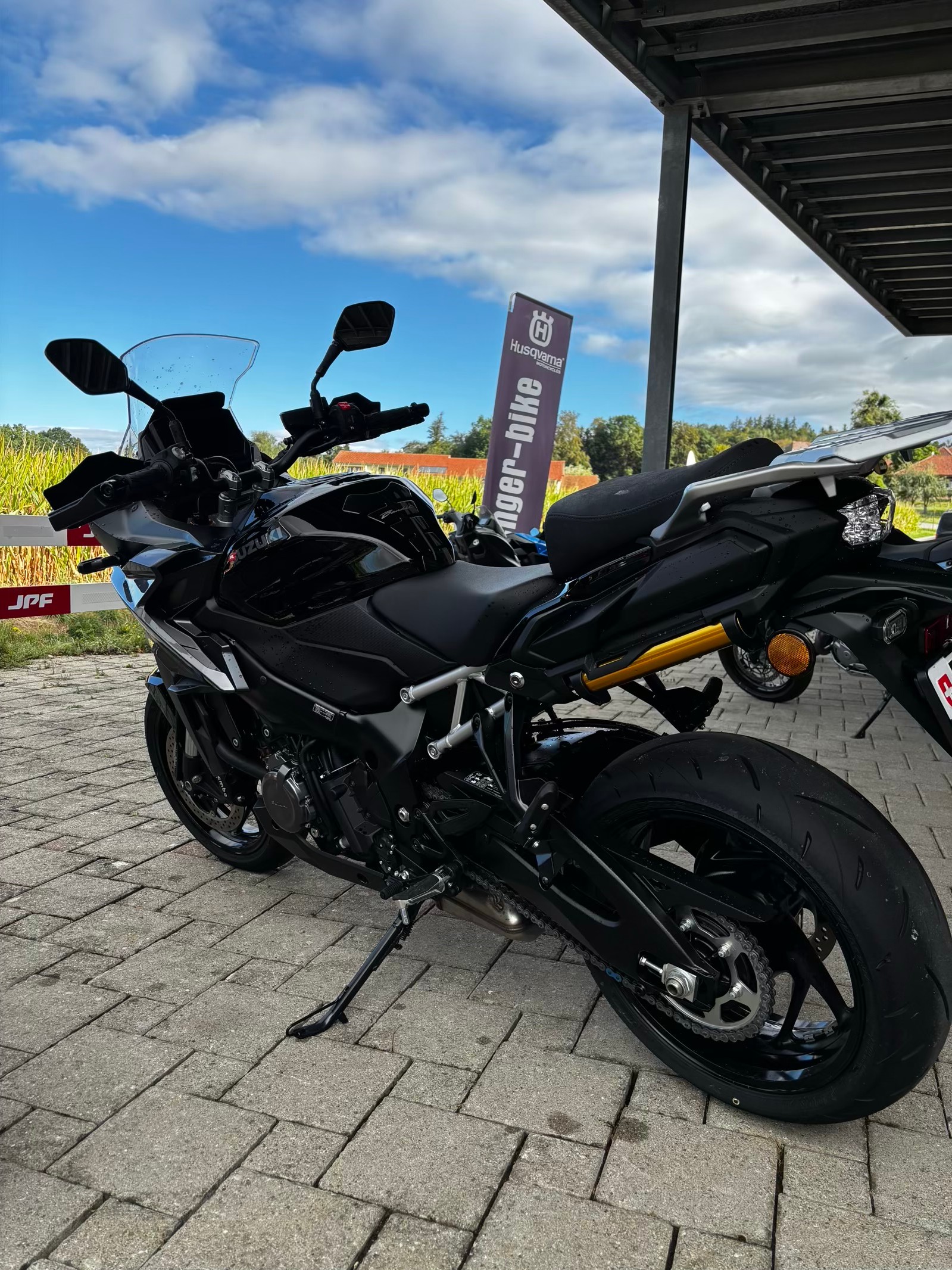 SUZUKI GSX-S 1000 GX-image-2