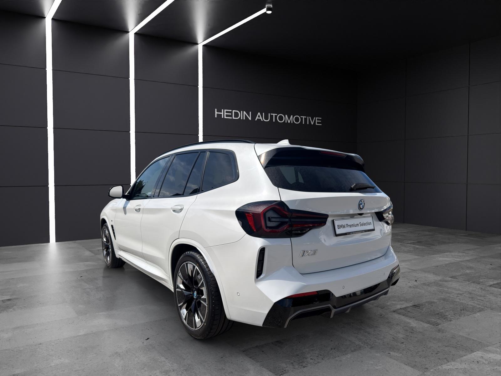 BMW iX3 E-Motor-showroom-element-3