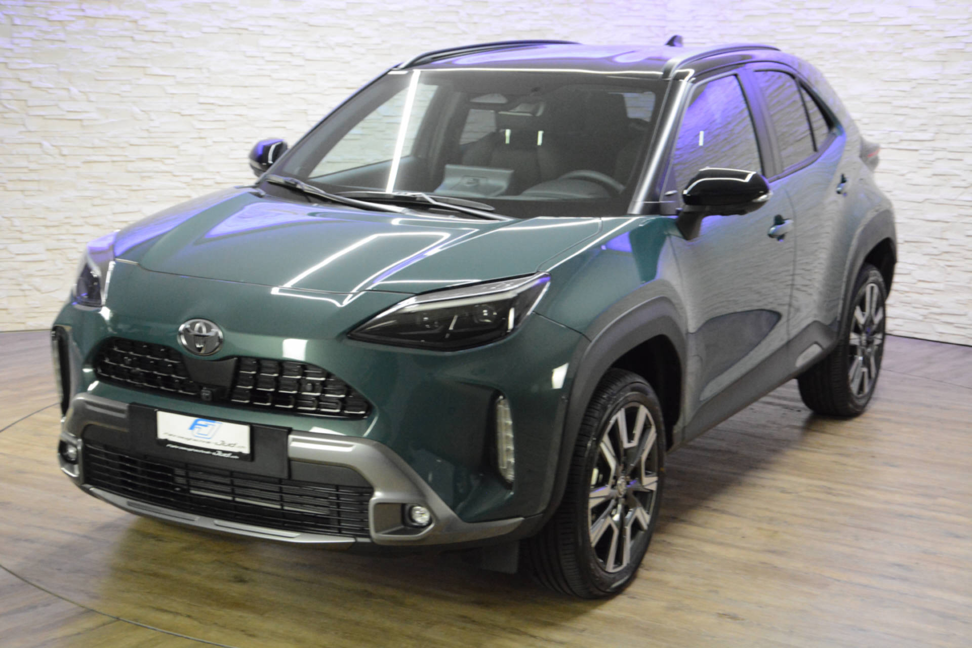 TOYOTA Yaris Cross 1.5 VVT-i HSD Premium AWD-i-image-6
