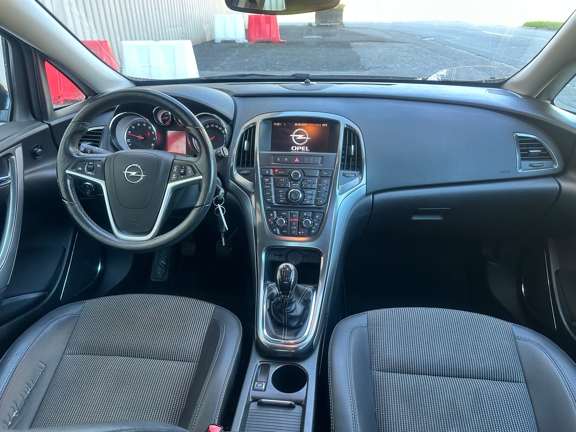 OPEL Astra 1.4i 16V Turbo Cosmo-image-10