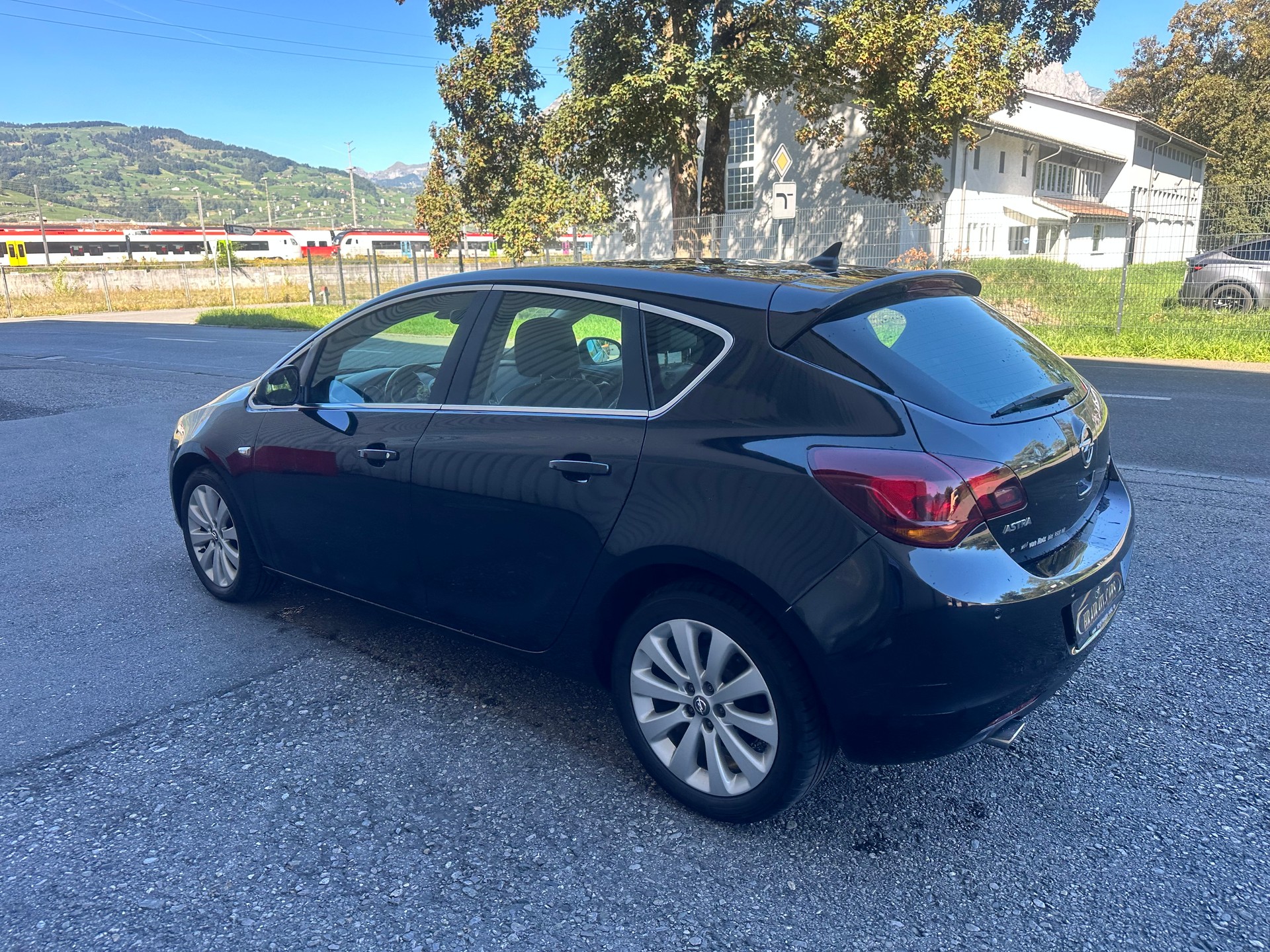 OPEL Astra 1.4i 16V Turbo Cosmo-image-4