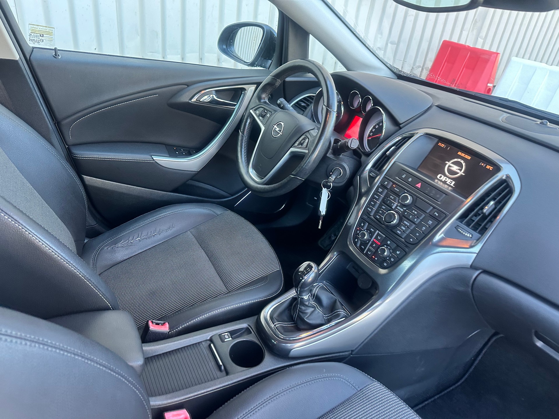 OPEL Astra 1.4i 16V Turbo Cosmo-image-15