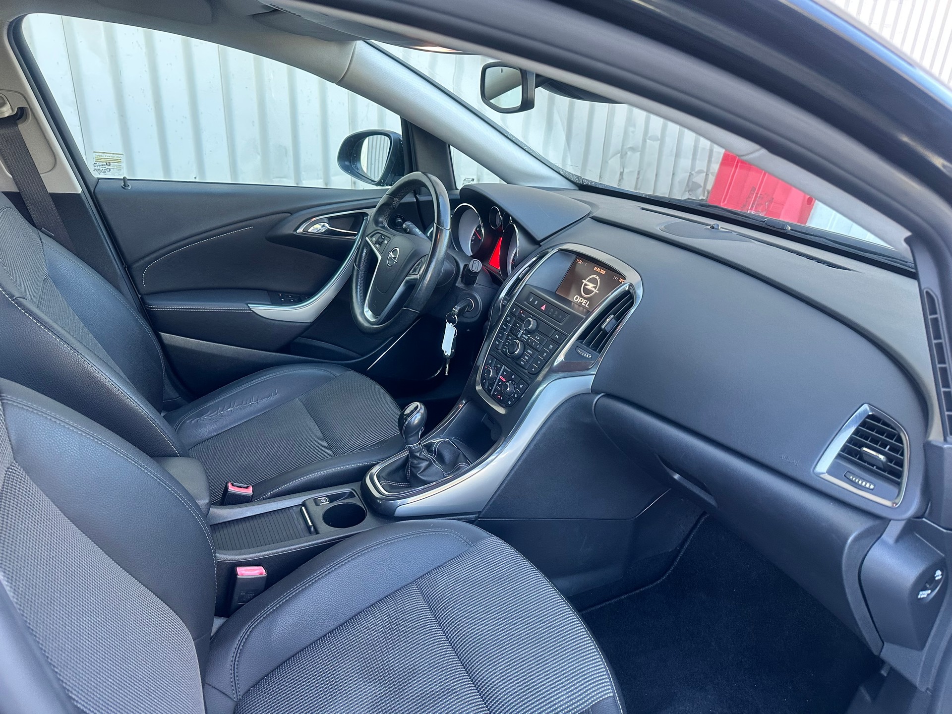 OPEL Astra 1.4i 16V Turbo Cosmo-image-14
