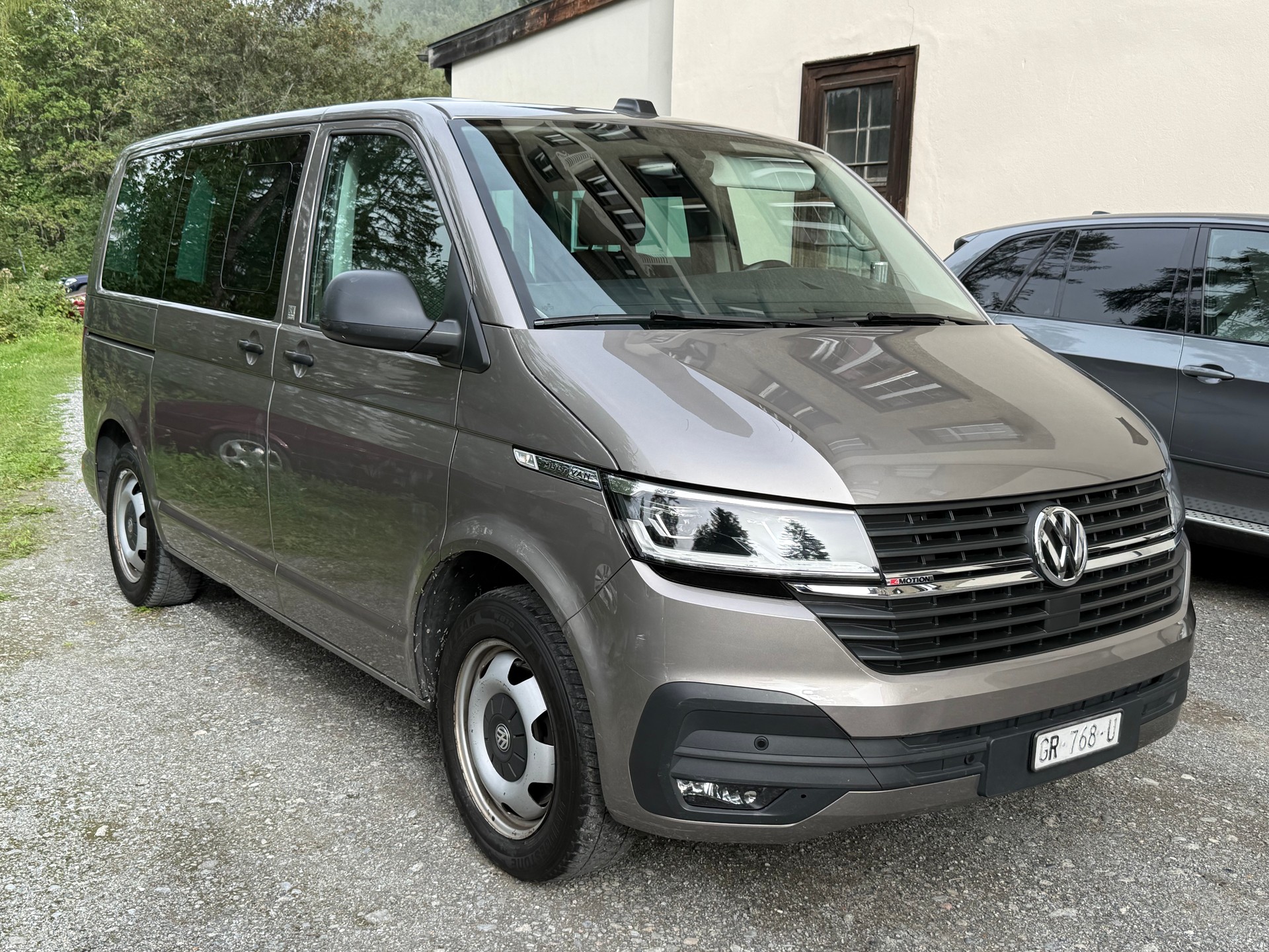 VW T6.1 Multivan 2.0 TDI Liberty Edition 4Motion DSG-image-2