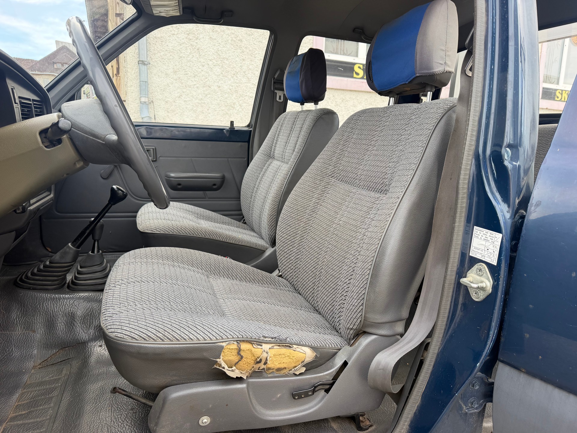 TOYOTA Hilux RN 106 DK Alu-image-8