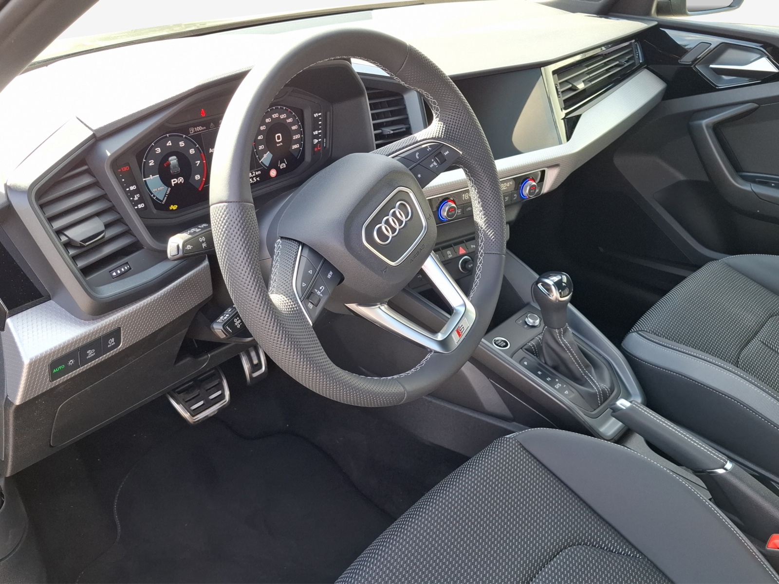 AUDI A1 Sportback 30 TFSI Attraction S-tronic-image-15