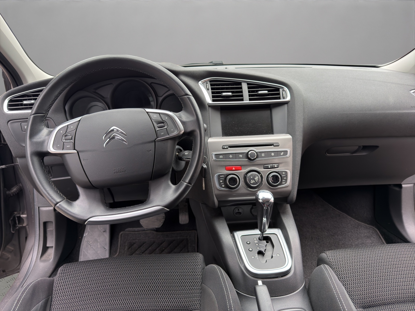CITROEN C4 1.2 Pure Tech Feel Automatic-image-13