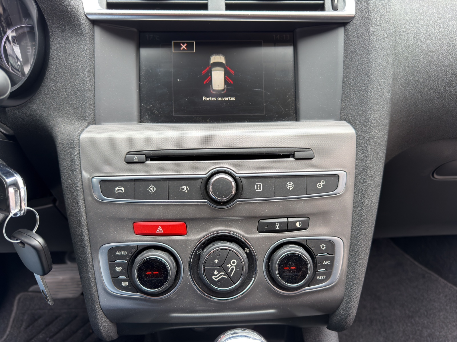 CITROEN C4 1.2 Pure Tech Feel Automatic-image-14