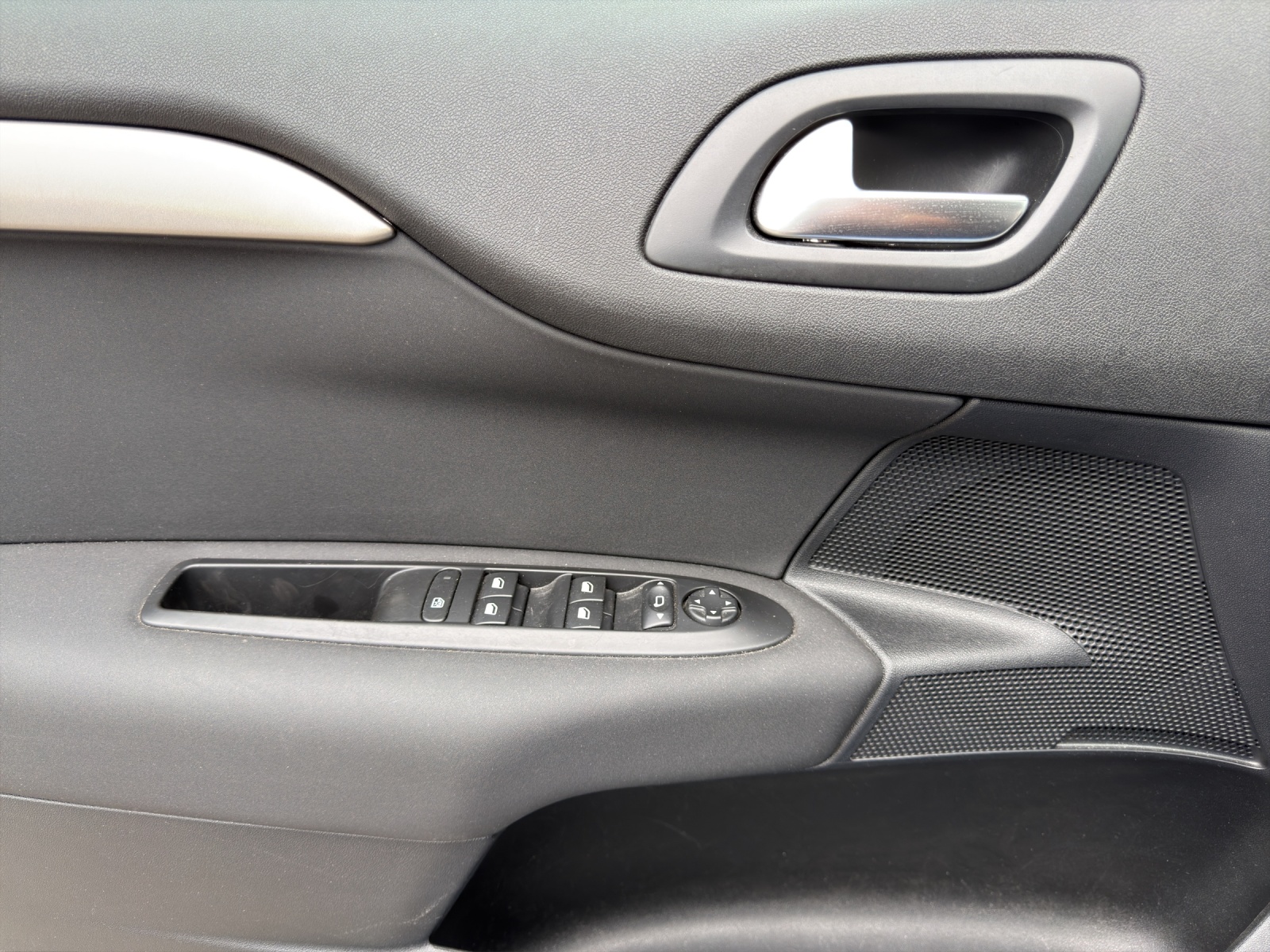 CITROEN C4 1.2 Pure Tech Feel Automatic-image-11