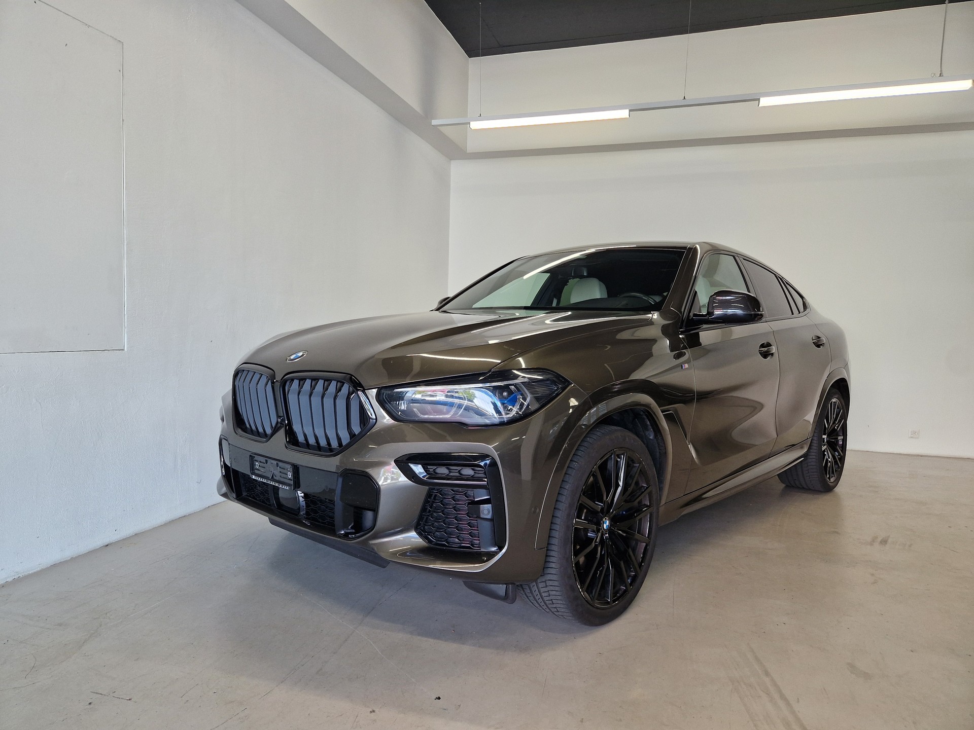 BMW X6 M50i Steptronic-image-0