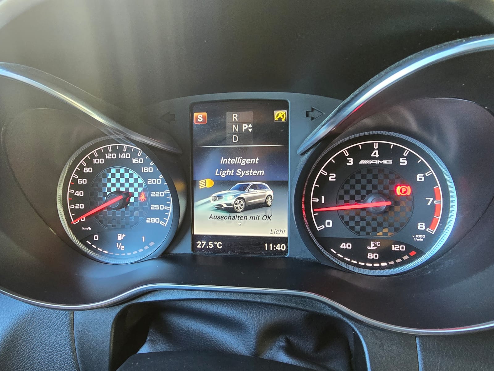 MERCEDES-BENZ GLC 43 AMG 4Matic 9G-Tronic-image-22