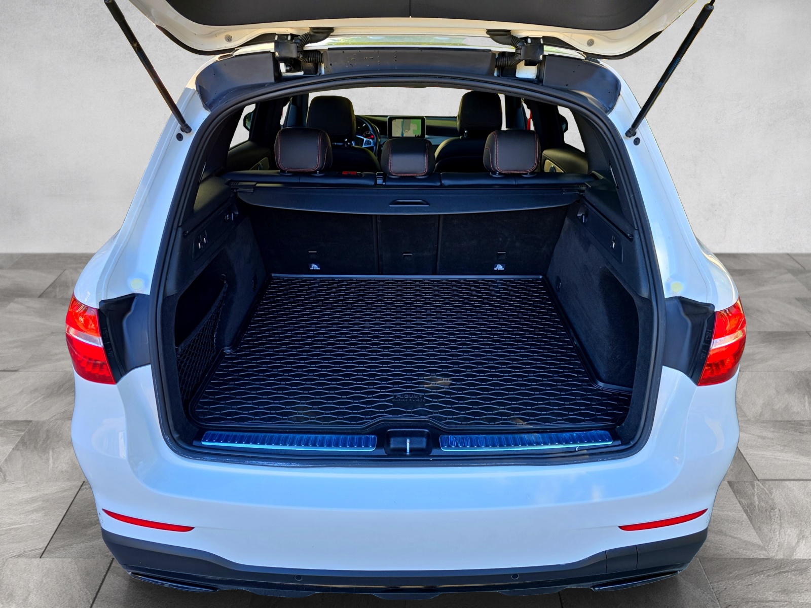 MERCEDES-BENZ GLC 43 AMG 4Matic 9G-Tronic-image-11