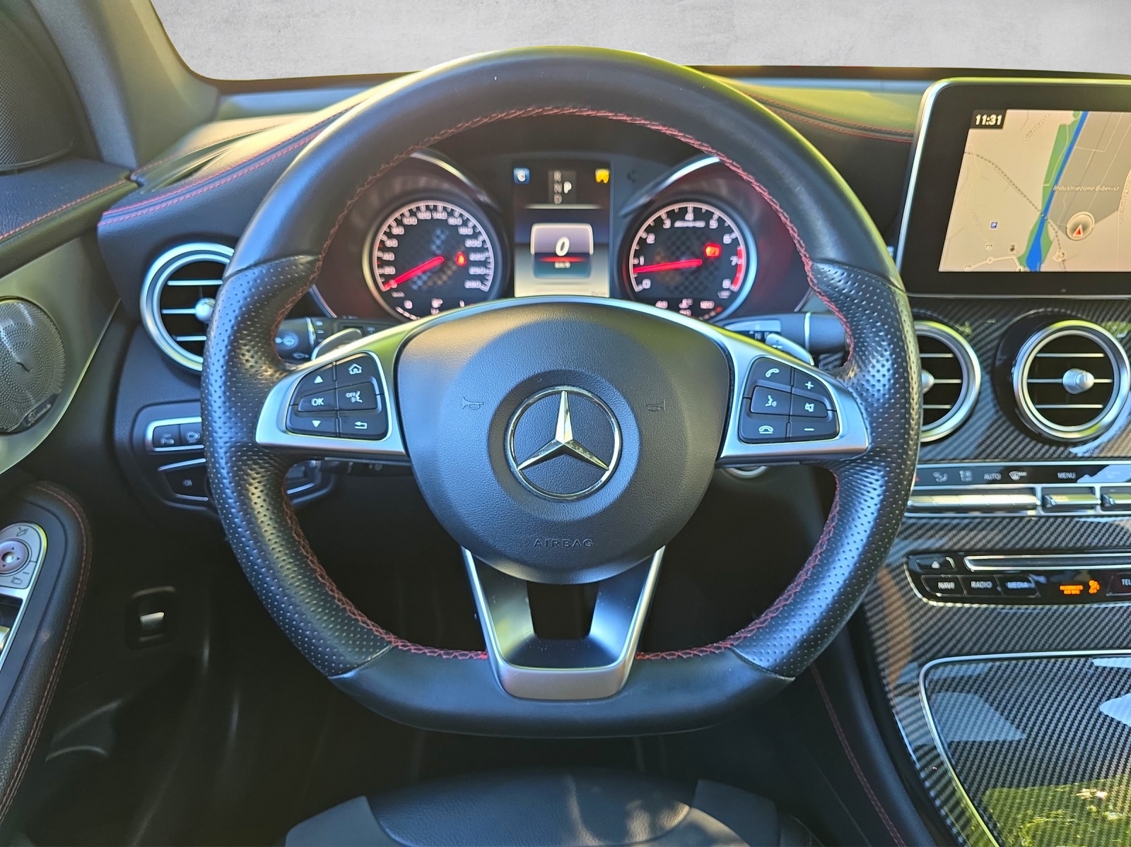 MERCEDES-BENZ GLC 43 AMG 4Matic 9G-Tronic-image-4