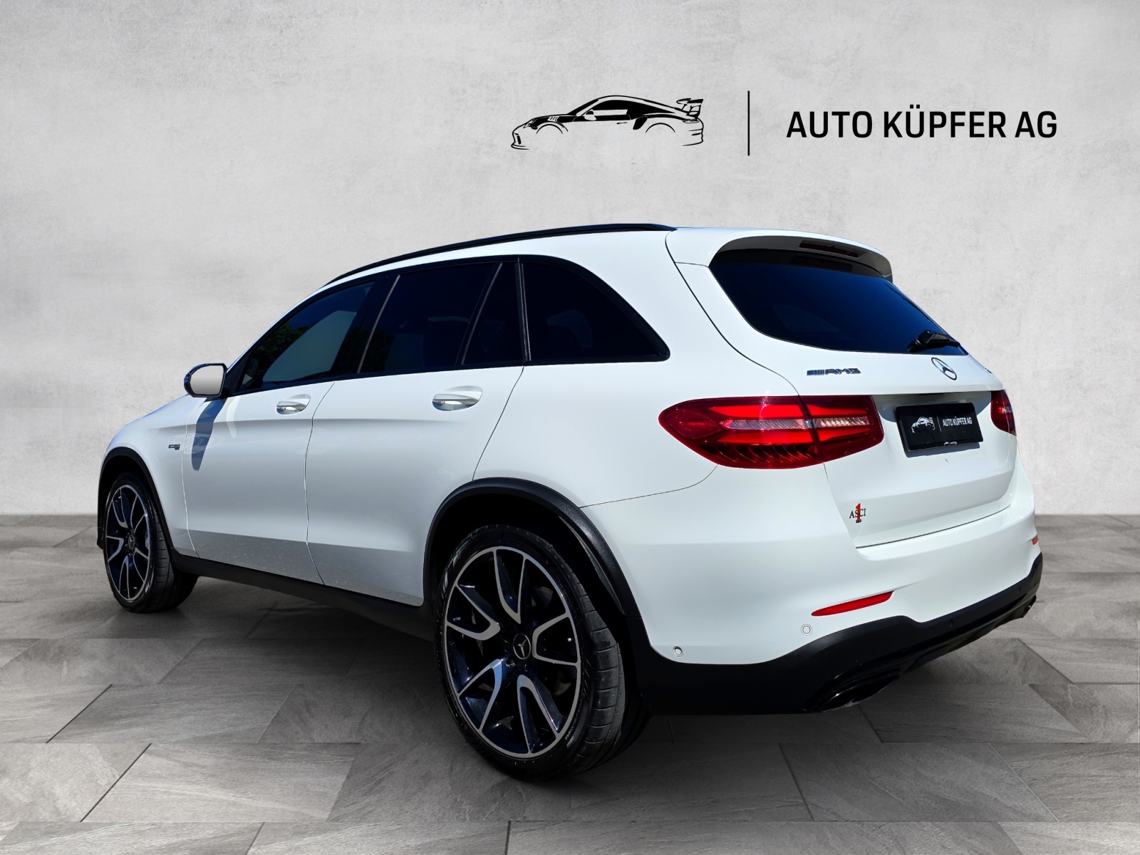 MERCEDES-BENZ GLC 43 AMG 4Matic 9G-Tronic-image-3