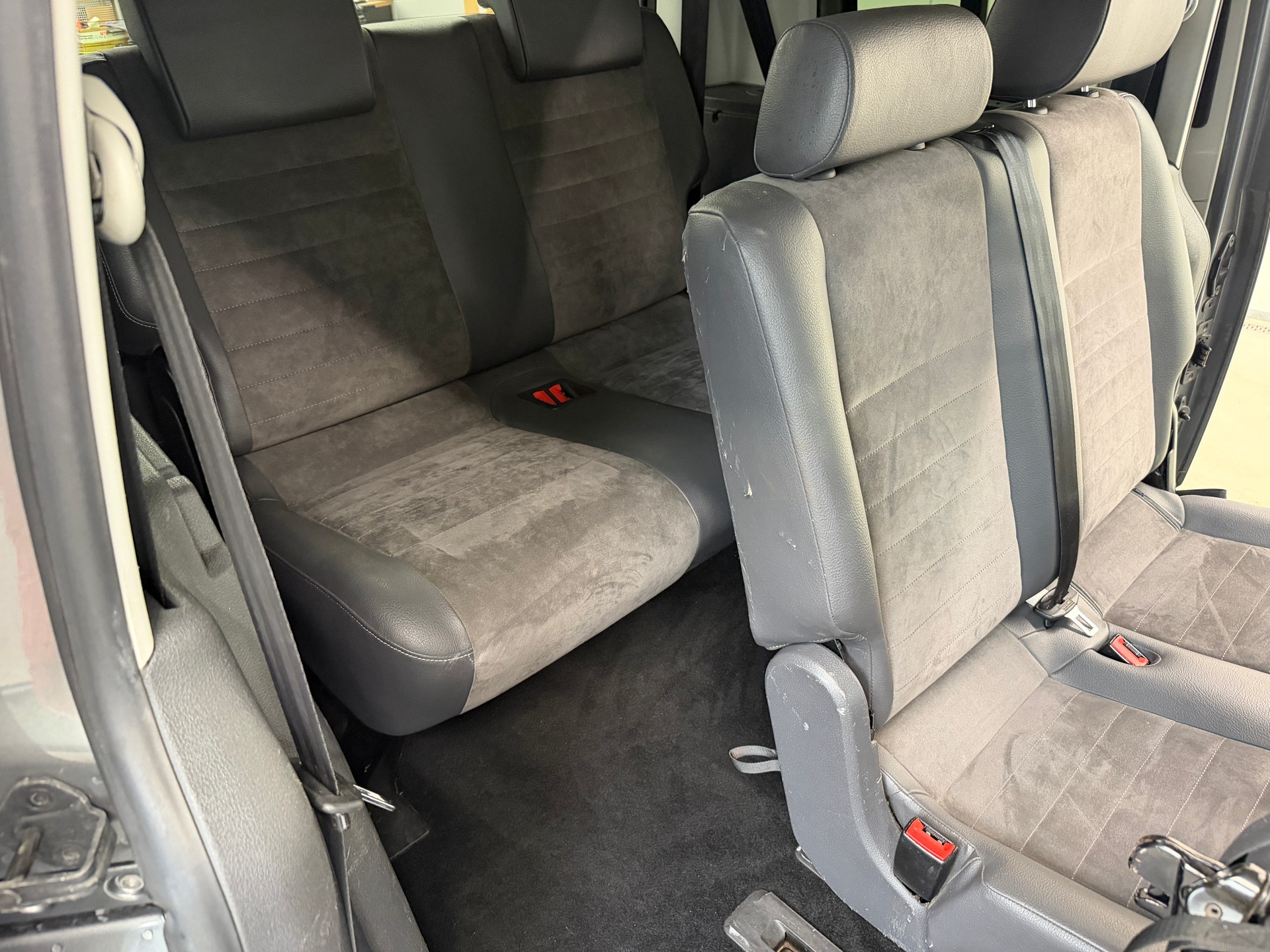 VW Caddy 2.0 TDI 4Motion Highline DSG-image-17