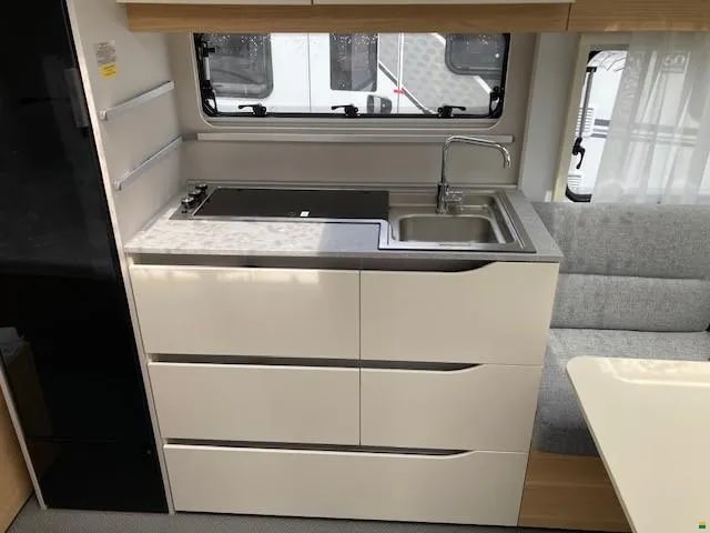 ADRIA 572 UT-image-7