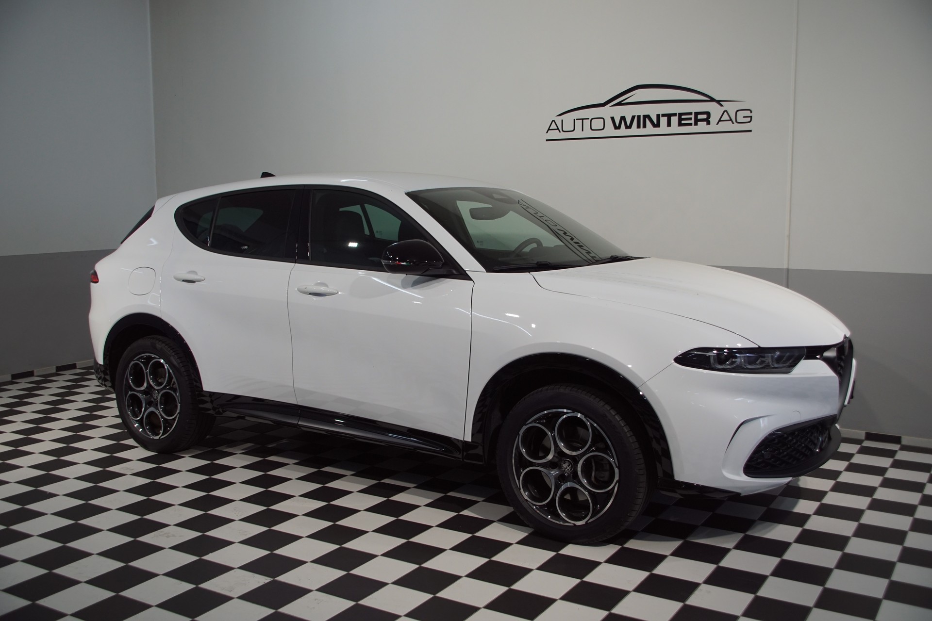 ALFA ROMEO Tonale 1.3 Plug-in-Hybrid Q4 Swiss Sprint Edition-image-3