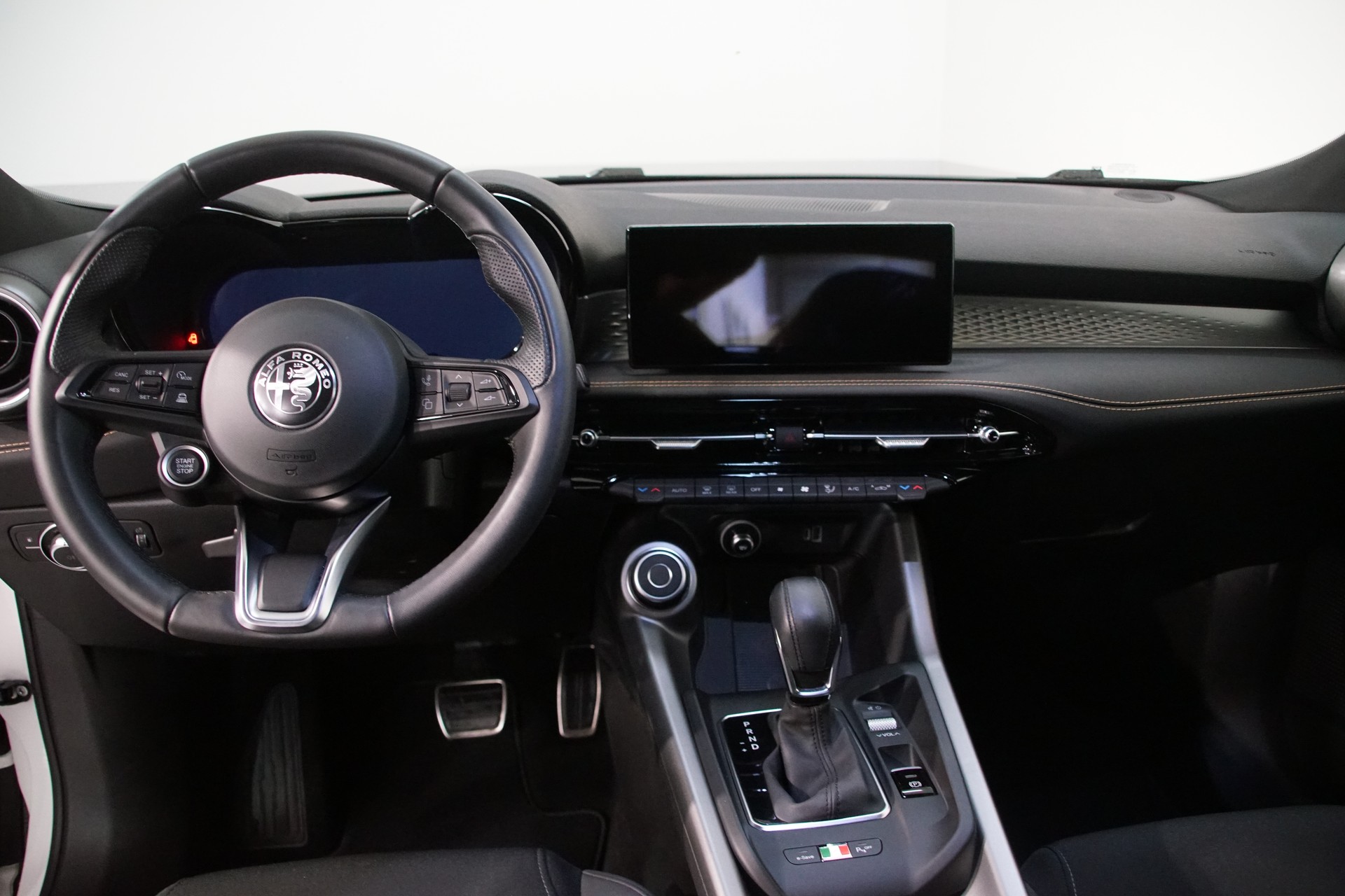 ALFA ROMEO Tonale 1.3 Plug-in-Hybrid Q4 Swiss Sprint Edition-image-14