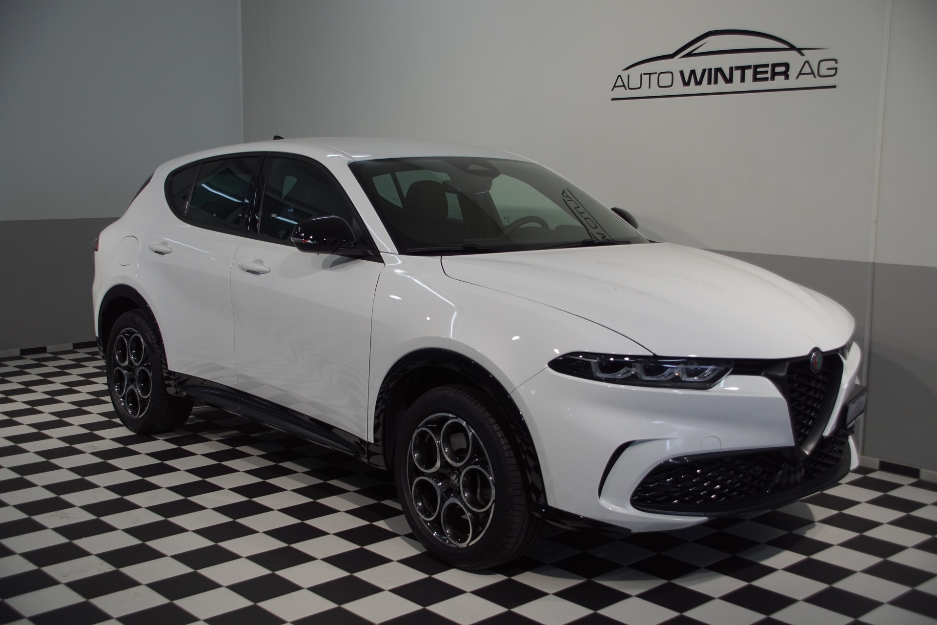 ALFA ROMEO Tonale 1.3 Plug-in-Hybrid Q4 Swiss Sprint Edition-image-2