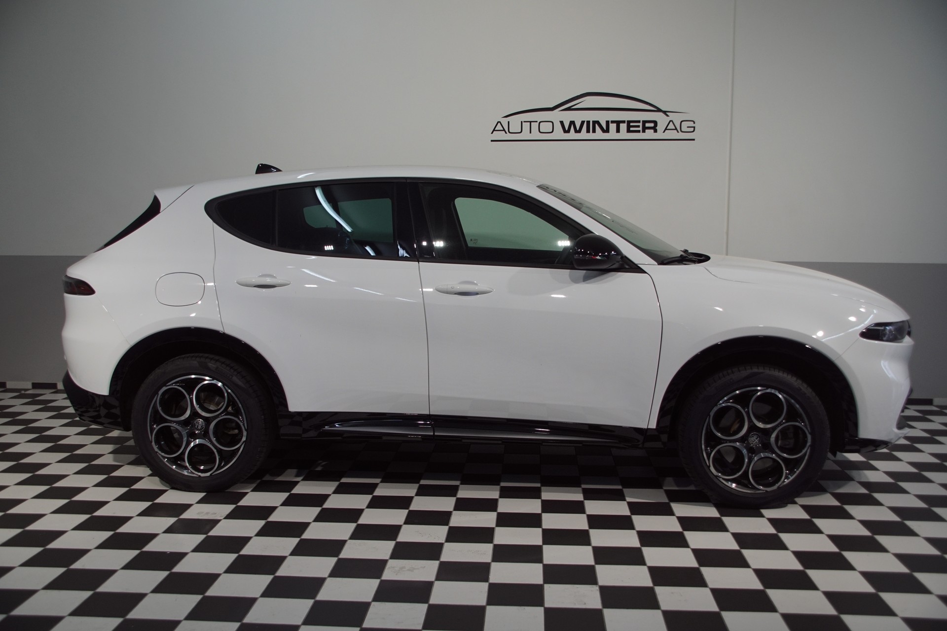 ALFA ROMEO Tonale 1.3 Plug-in-Hybrid Q4 Swiss Sprint Edition-image-5