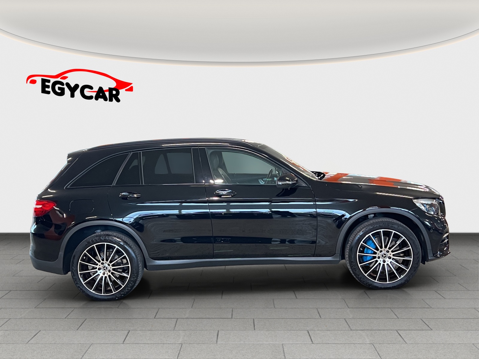 MERCEDES-BENZ GLC 350 e AMG Line 4Matic 7G-Tronic-image-7