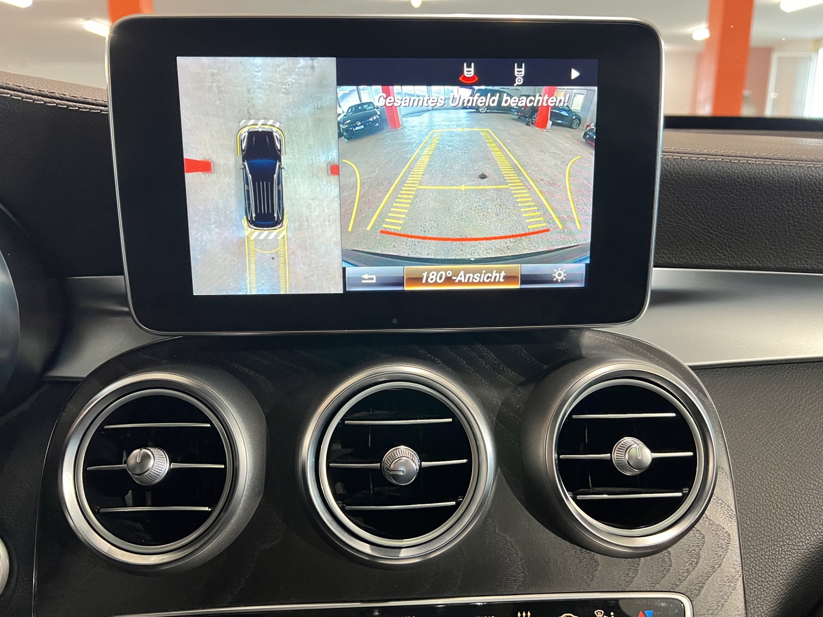 MERCEDES-BENZ GLC 350 e AMG Line 4Matic 7G-Tronic-image-16