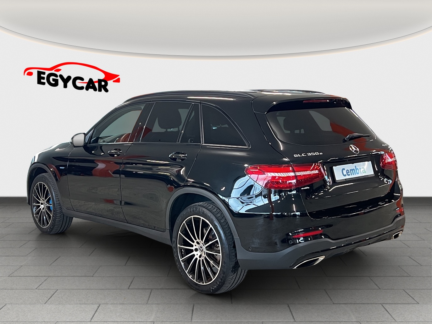 MERCEDES-BENZ GLC 350 e AMG Line 4Matic 7G-Tronic-image-4