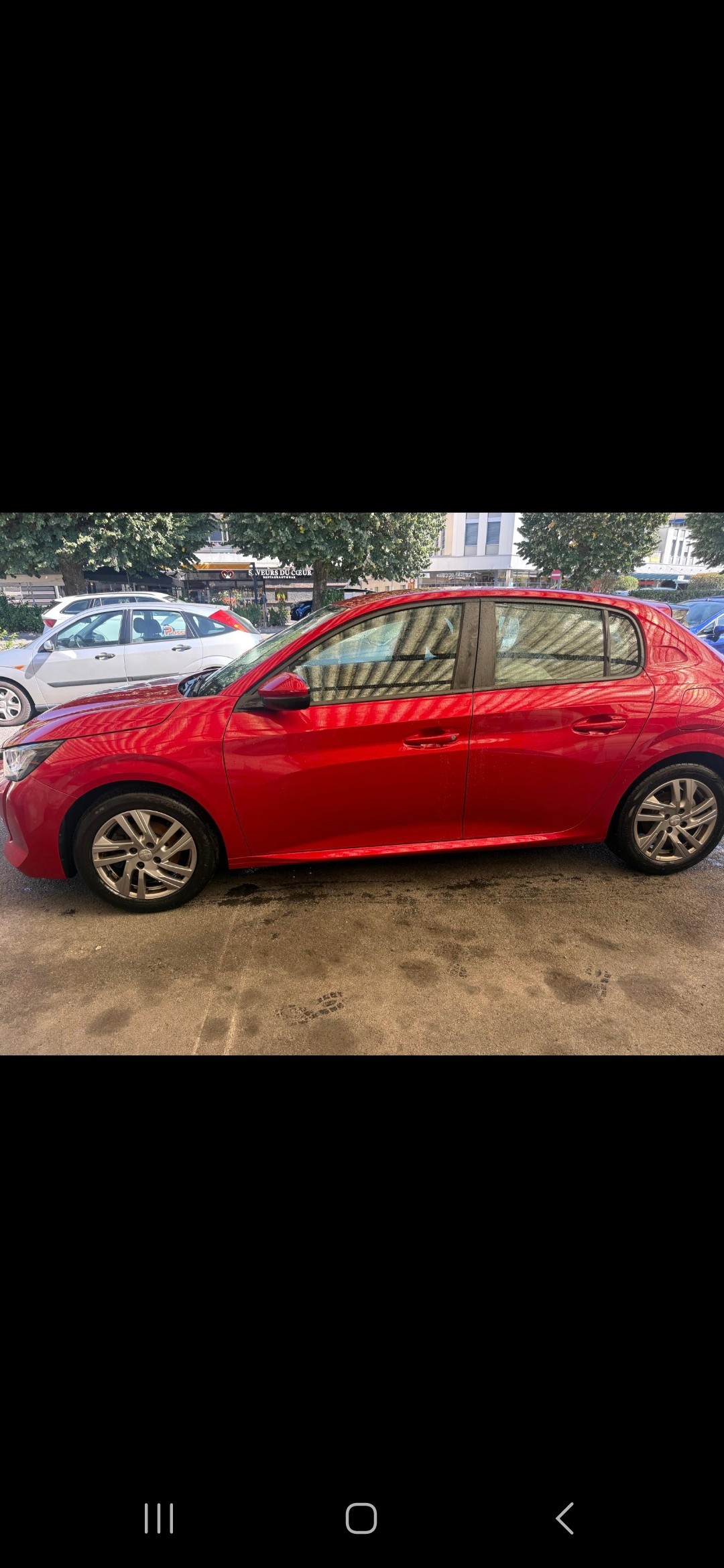 PEUGEOT 208 1.2 PureTech Allure-image-3