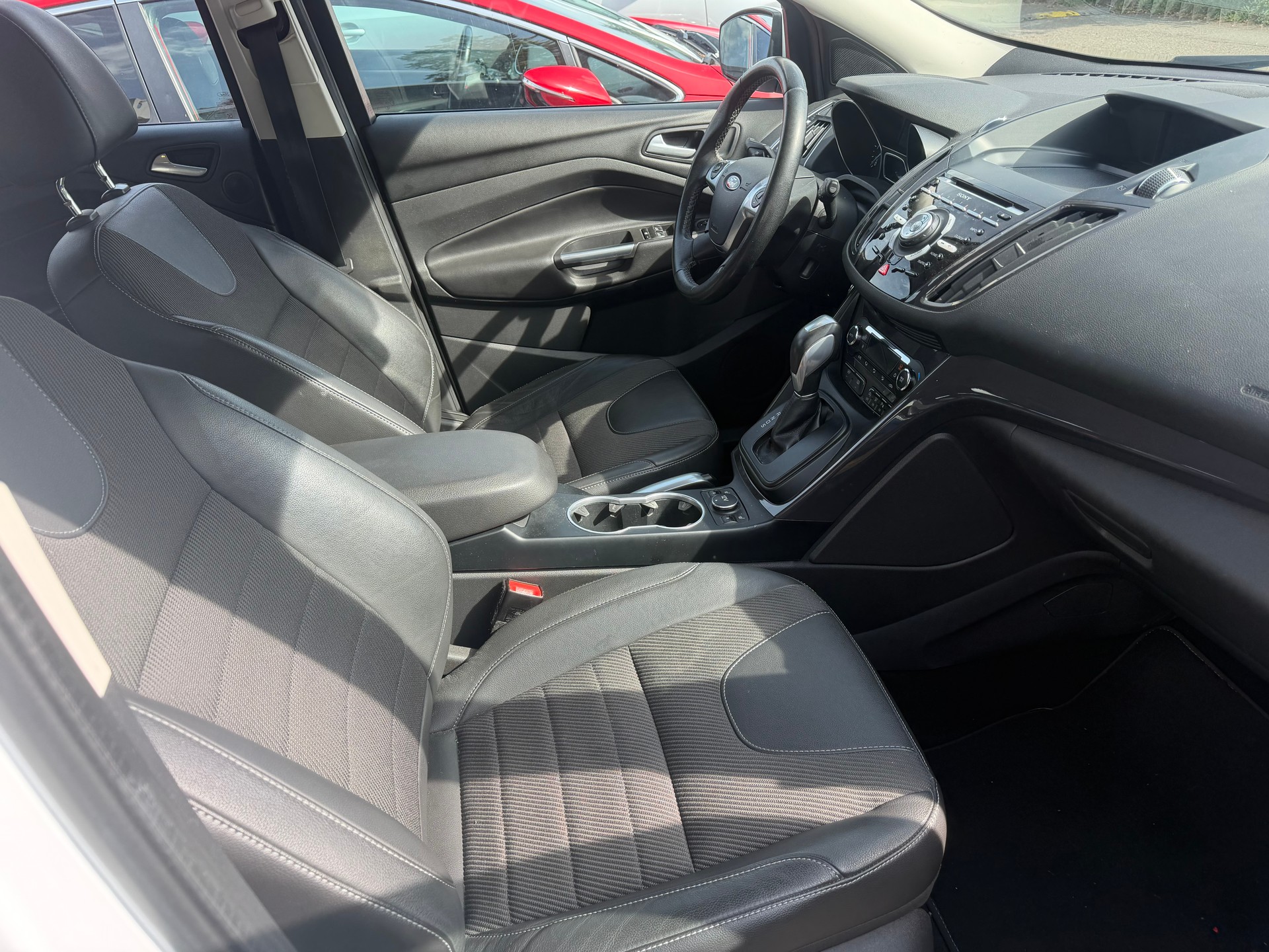 FORD Kuga 2.0 TDCi Titanium 4WD PowerShift-image-6